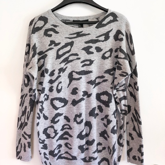 🐆FOREVER 21 LEOPARD PRINT BLOUSE🐆 - Picture 1 of 5